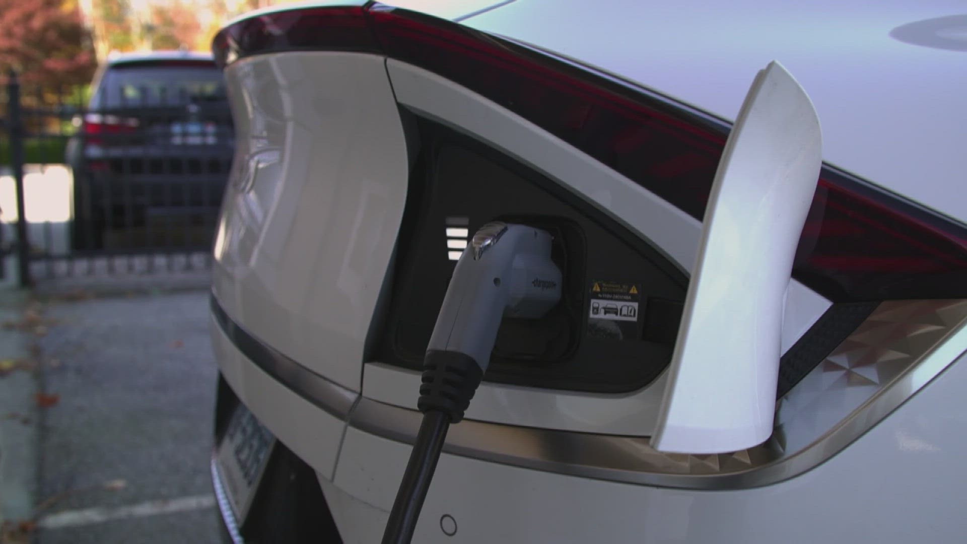 If you're looking to go electric, consumer experts recommend leasing instead of buying.