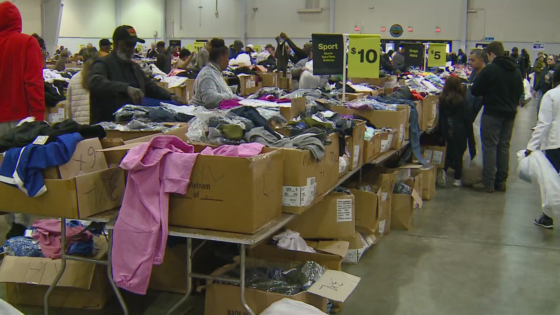 T-shirts, hoodies, socks, and more all under $10, holiday sale draws big crowds.