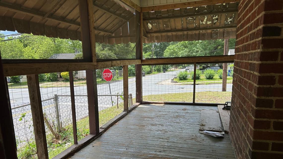 Winston-Salem lady tries to sell home she doesn't own, buyer catches issue after title search and alerts owner