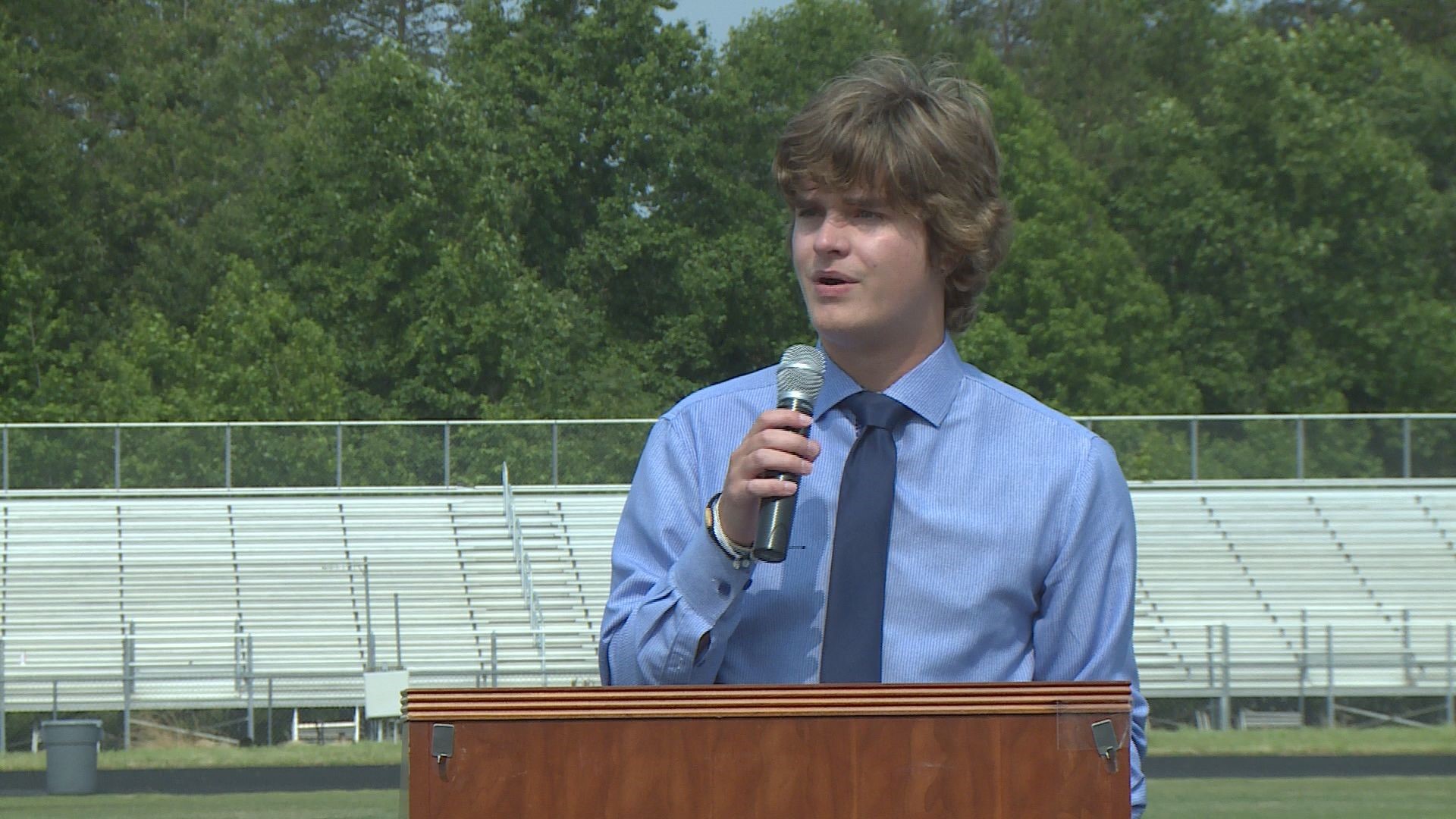 Johnny Van Kemp awarded a Northern Middle School student with the "Johnny Van Kemp Courage Award" for the first time.