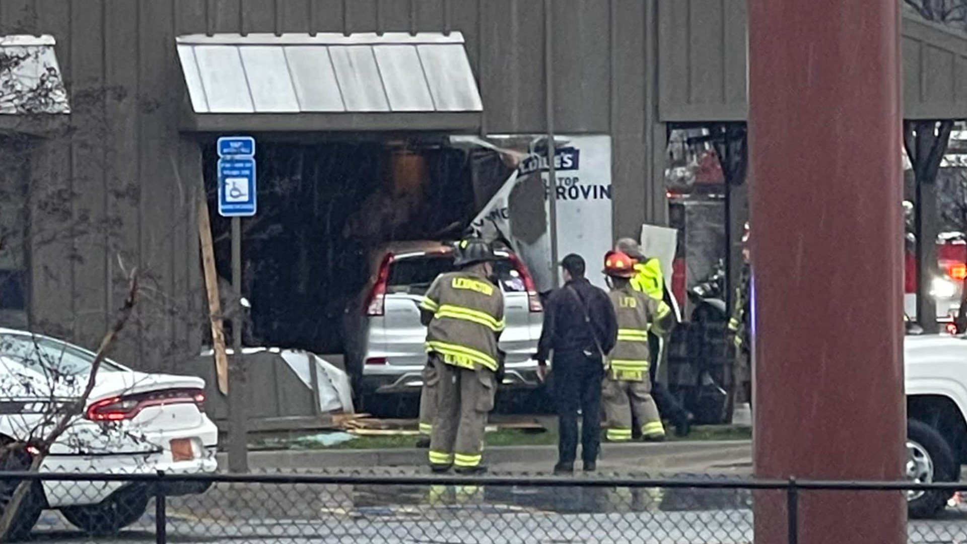 A car crashed into the restaurant's dining room.