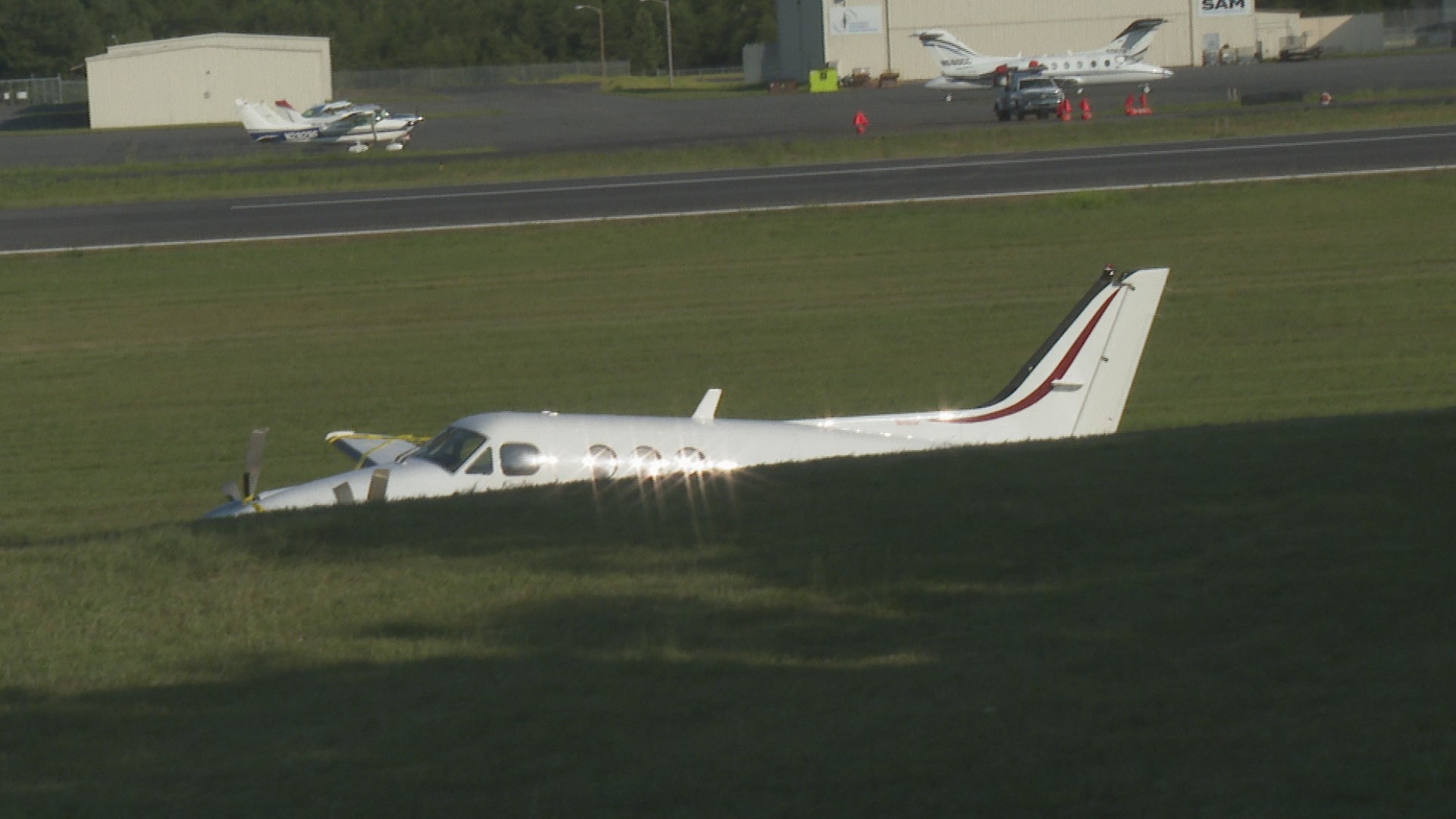 Landing gear failure causes plan crash at Davidson Co. Airport