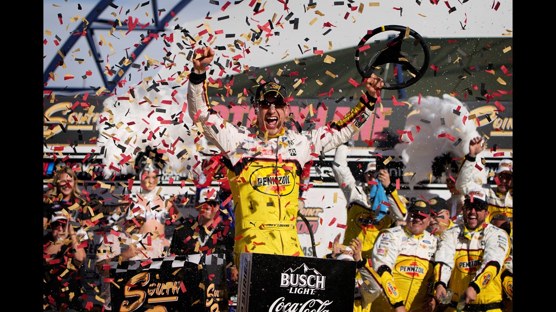 Joey Logano Wins Checkered Flag In Las Vegas | Wfmynews2.com