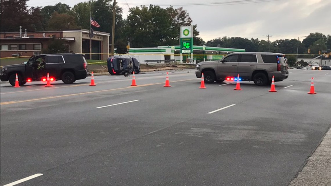 1 killed, hundreds without power in Greensboro crash