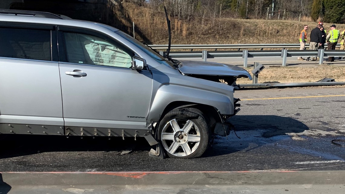 US 220 closed in Rockingham Co. after truck crashes into bridge