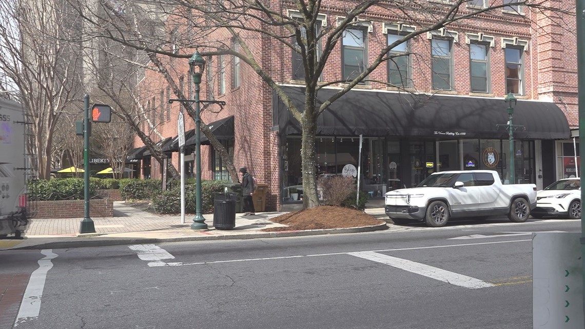 Greensboro business looks to move after homeless concerns - Vimarsana News