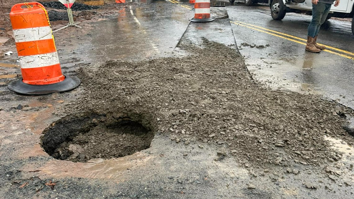 Pavement failure causes road closure in Walnut Cove - Vimarsana News
