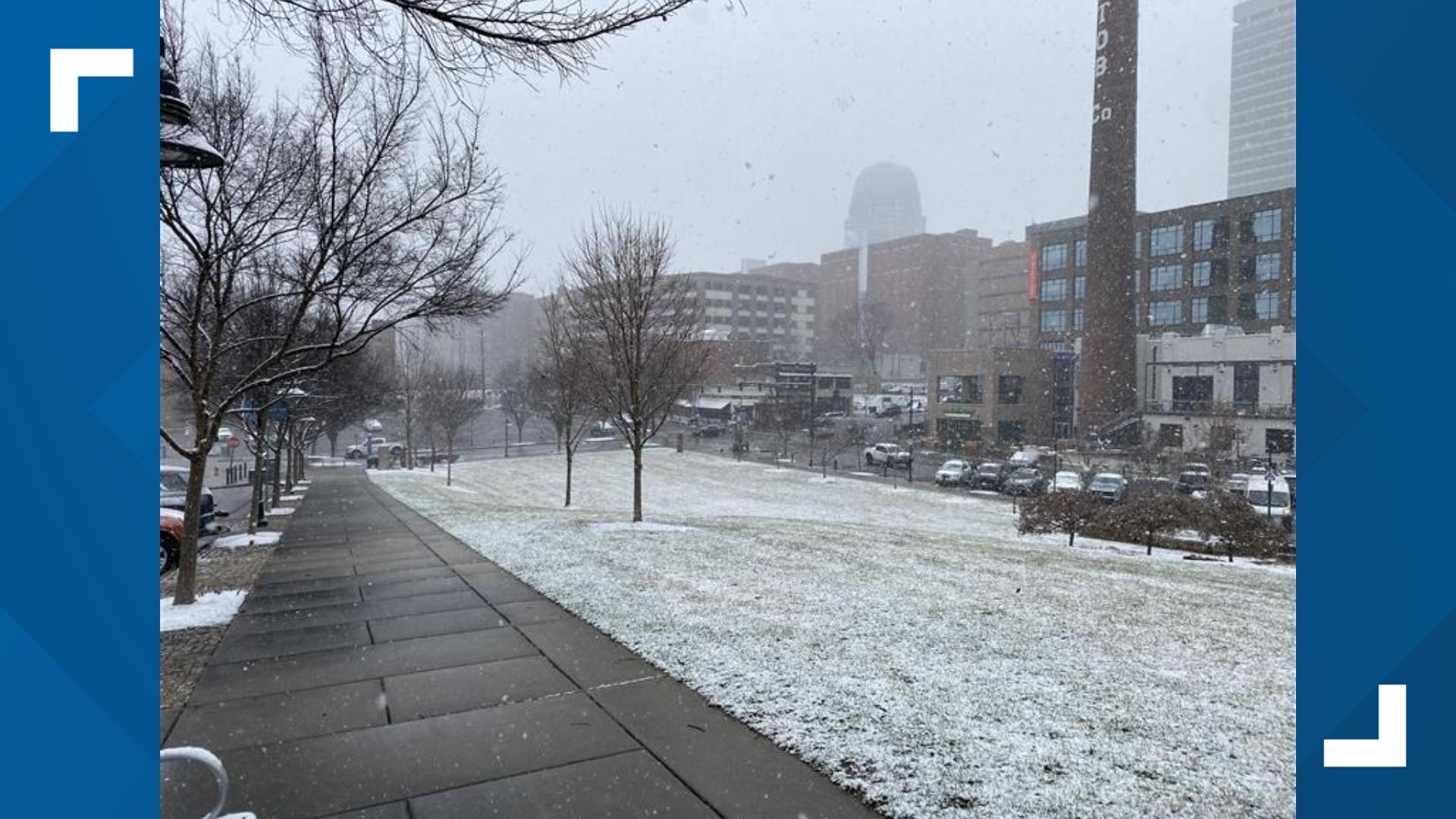 Scattered snow, slick roads in the Triad | LIVE BLOG | wfmynews2.com
