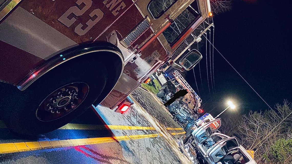 Fire crews extricate people from in Randolph Co. after car crash - Vimarsana News
