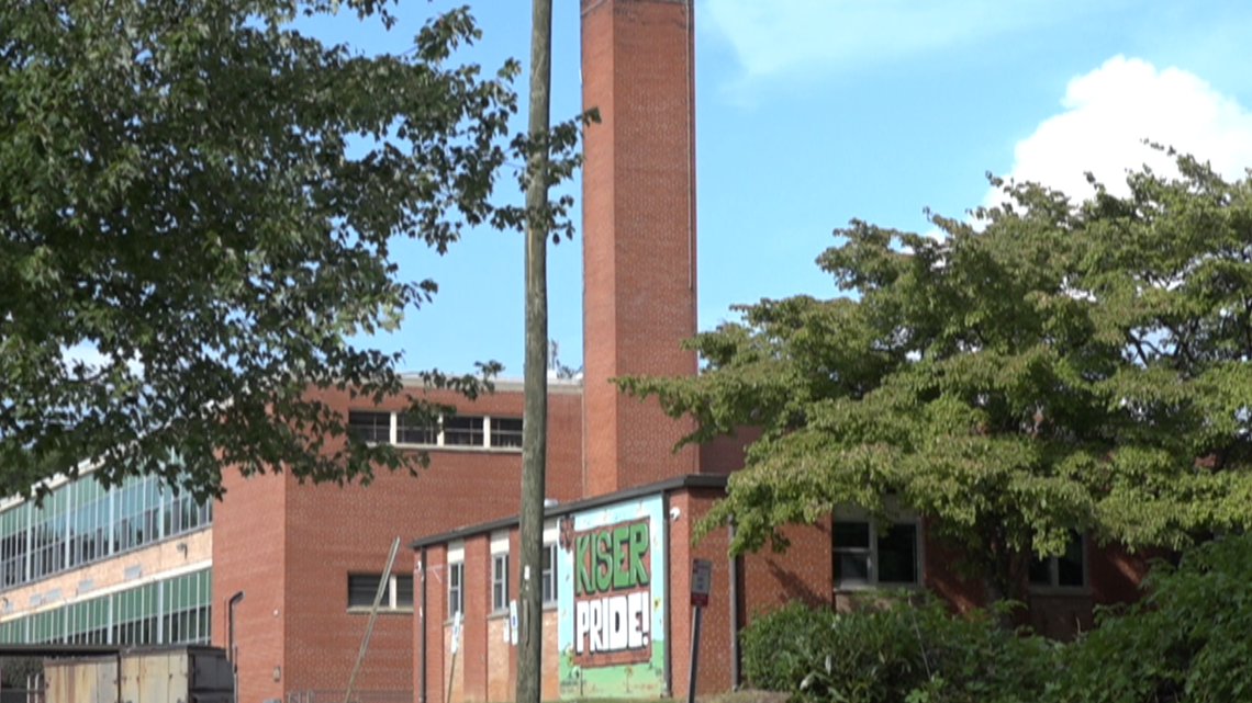 Kiser Middle school PTA in Greensboro rally to stay open