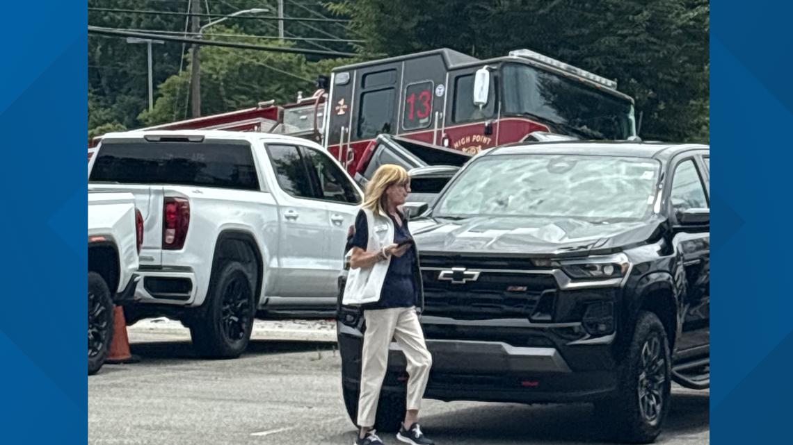 High Point fire truck crashes into cars at dealership | wfmynews2.com
