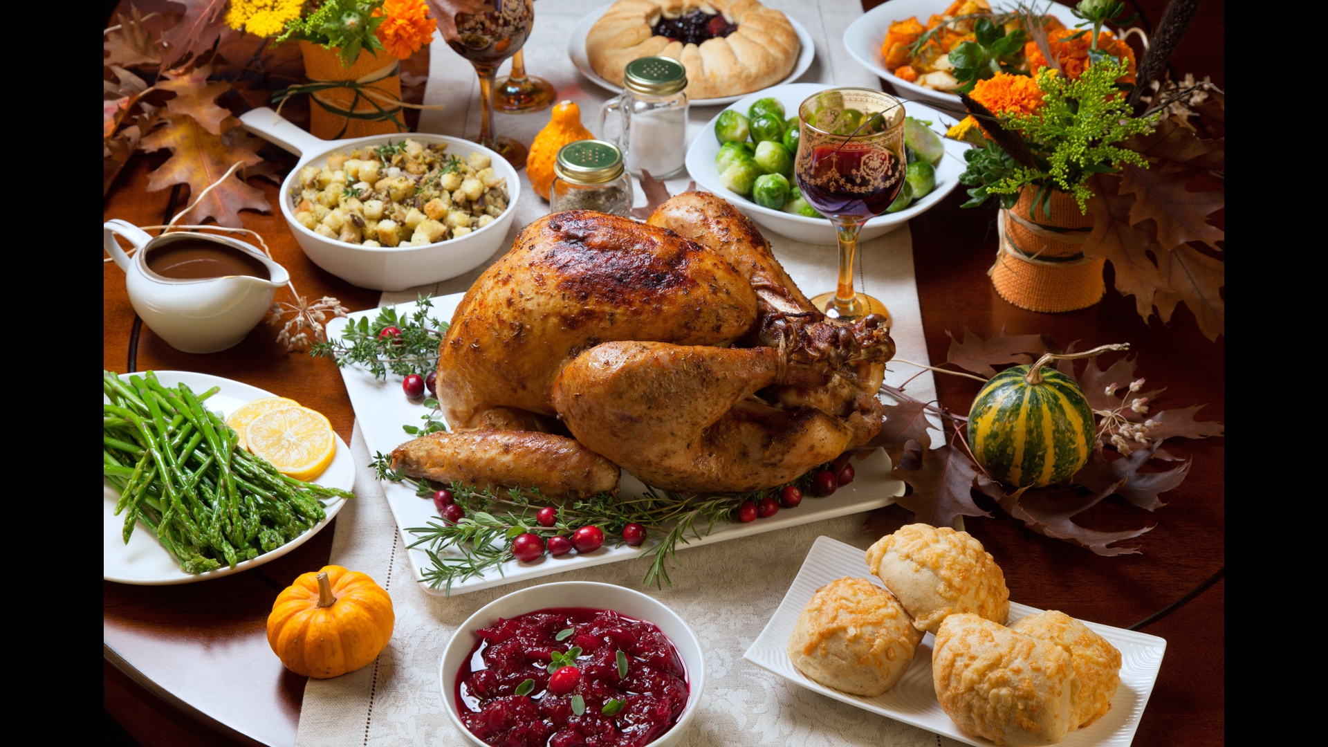 Cone Health dietitian talks about ways to maintain a healthy diet over the holidays.