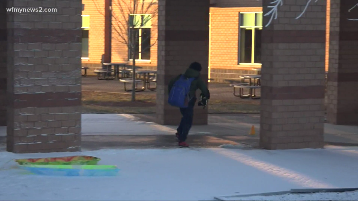 High Point teacher surprises students with snow - Vimarsana News