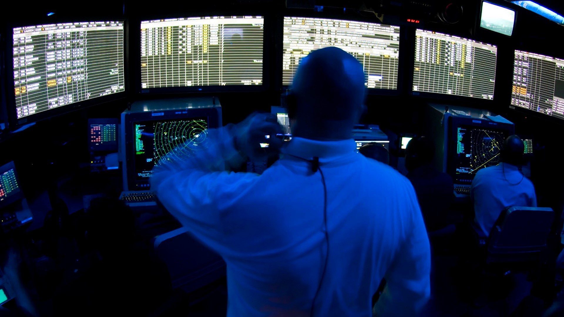 Get ready to take control of your career. The FAA is looking to fill entry-level air traffic control positions.