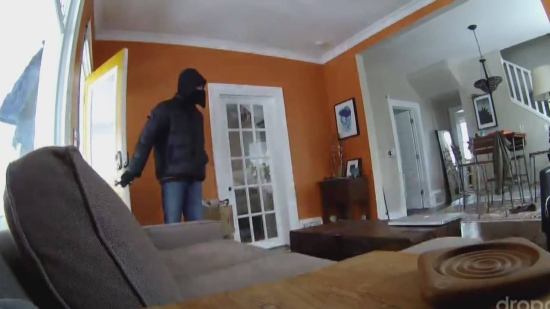 86 Burglars Explain How They Break Into Houses
