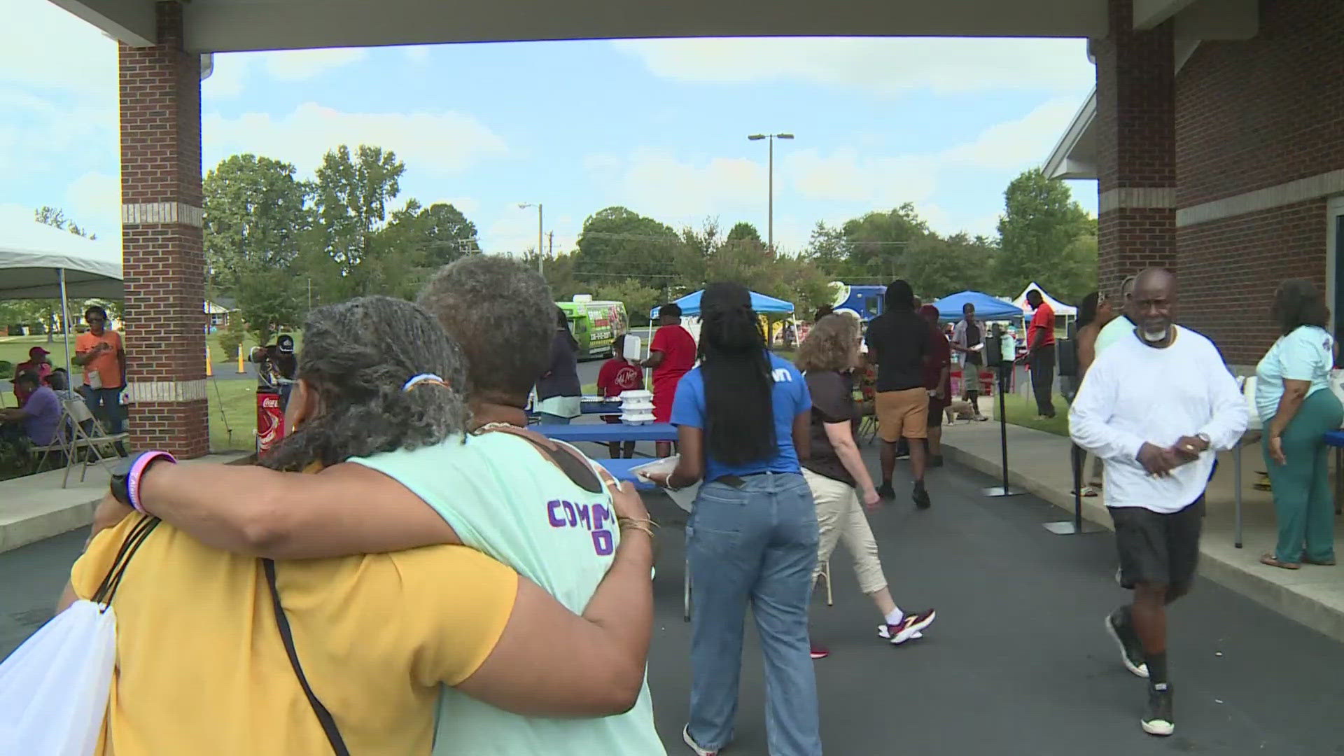 Around 150 people gathered at Sharpe Road Church of Christ for free food and fun!