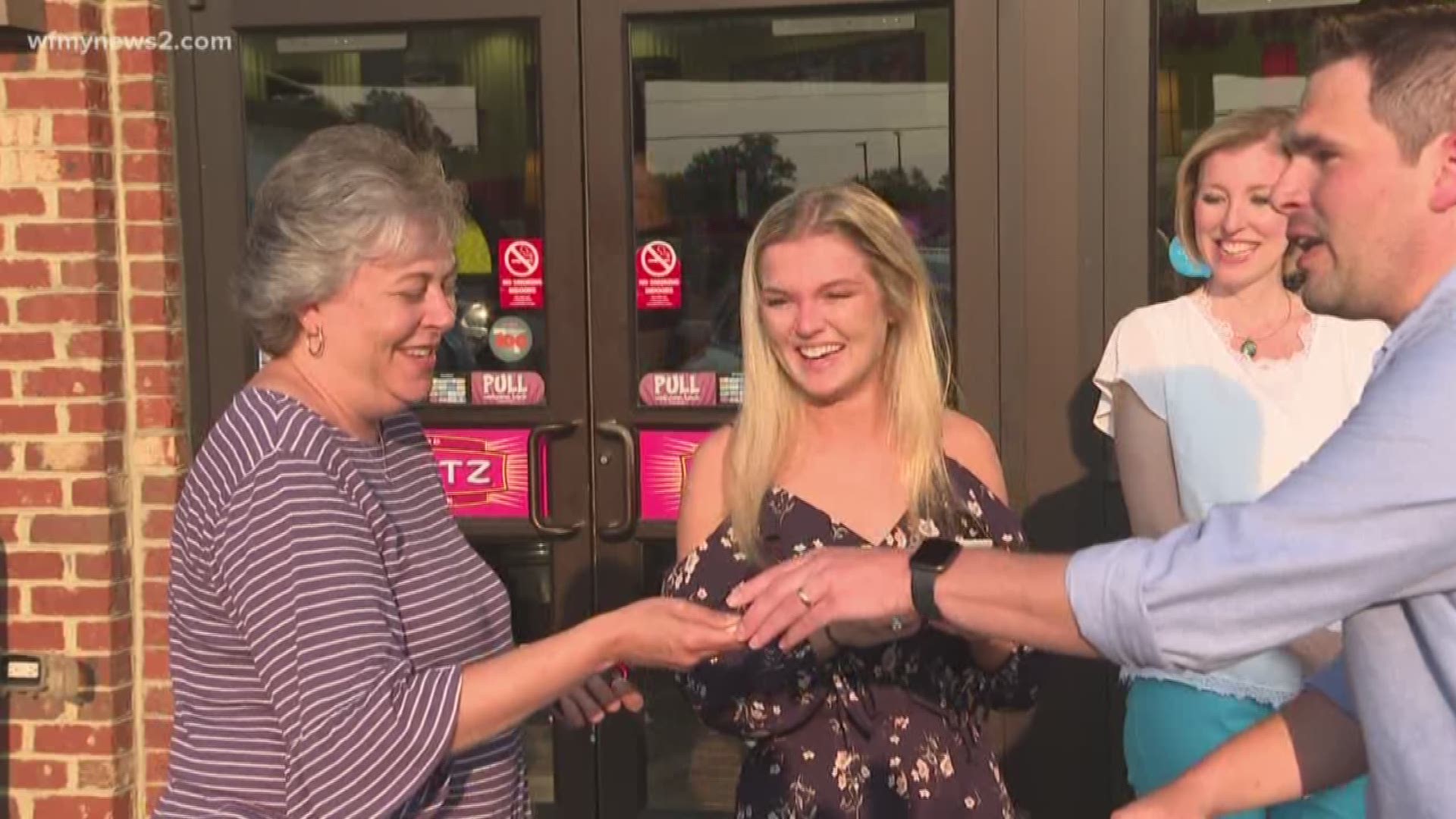 After helping a girl on her prom night, both strangers have been rewarded with free gas from Sheetz for a year