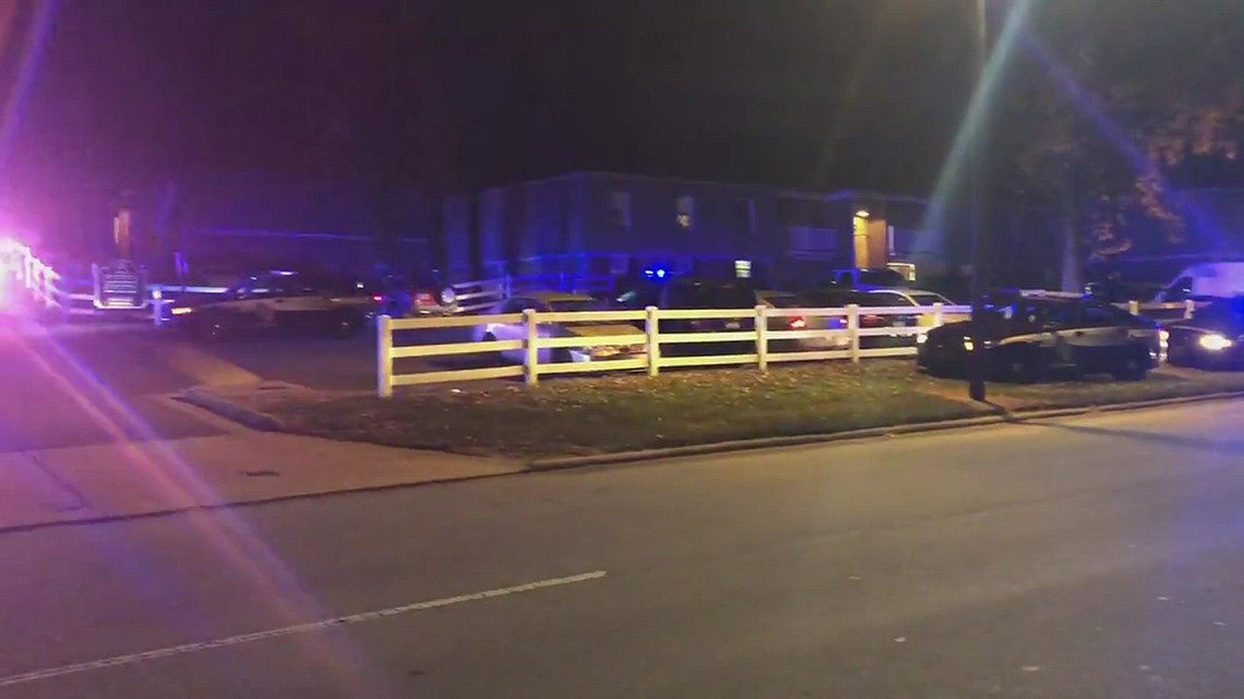 Greensboro police investigating shooting at apartment complex