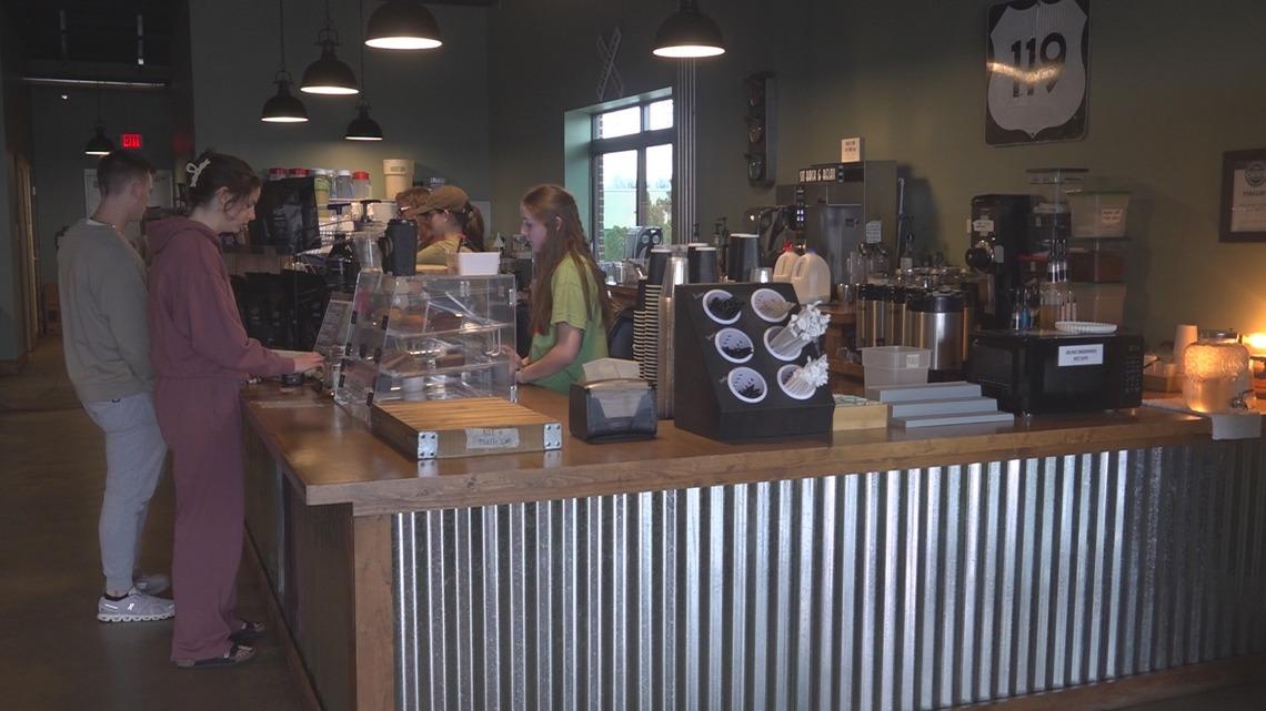 A coffee shop in Mebane is roasting its owns beans