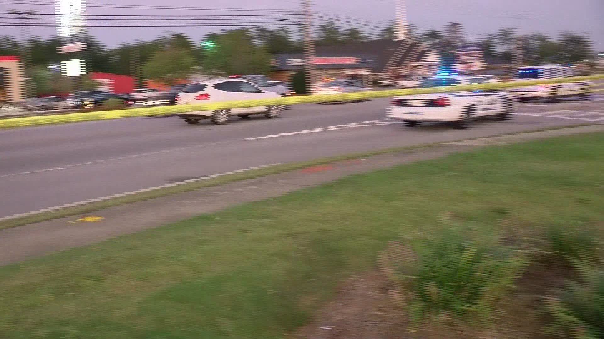 1 Killed, 3 Injured After Car Runs Into Taco Bell