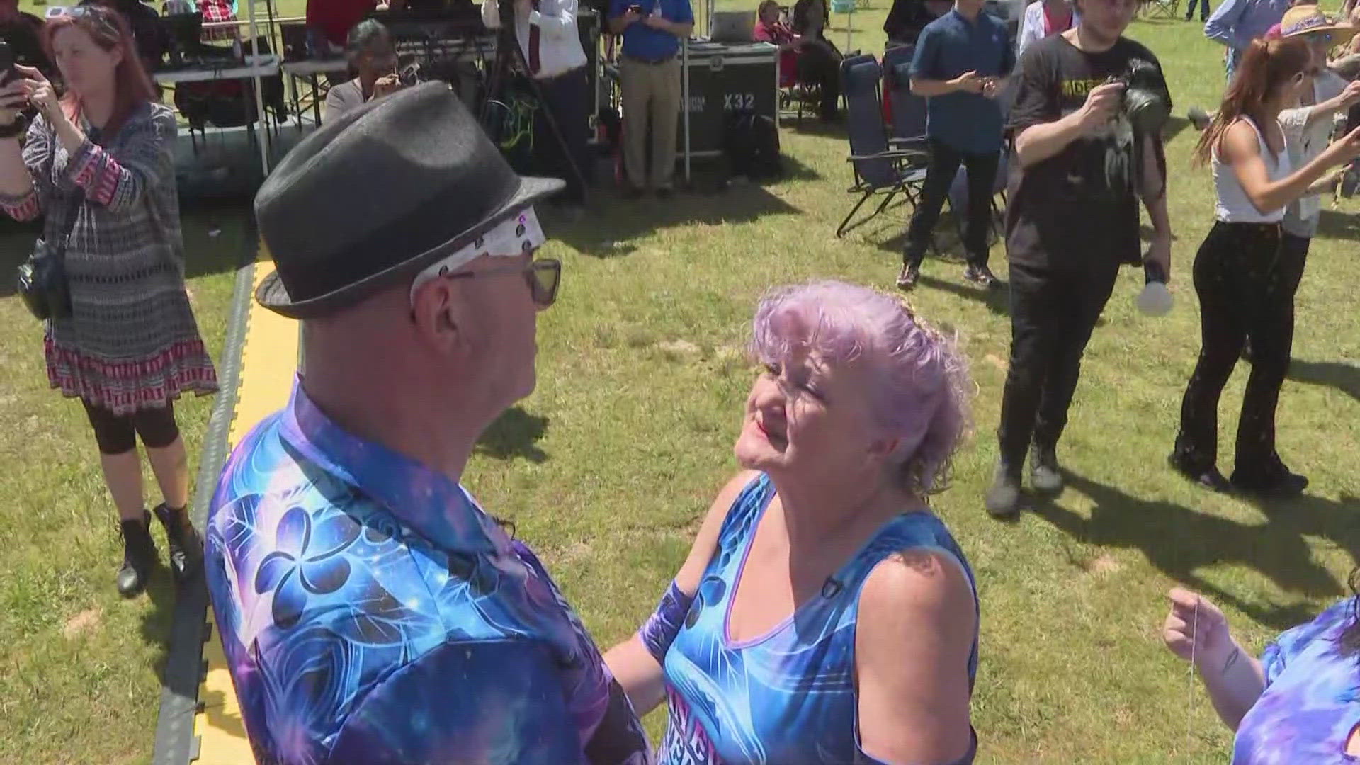 Couples in Arkansas got married during a total solar eclipse.