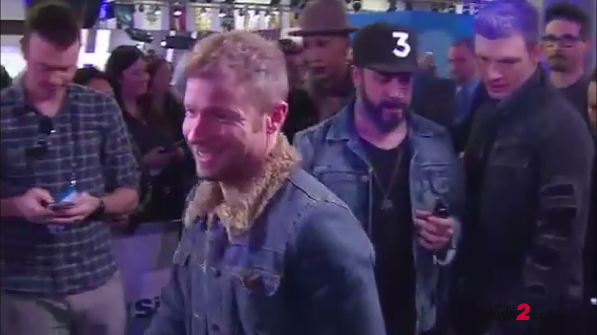 We spotted the Backstreet Boys at Mercedes-Benz Stadium ahead of Super Bowl 53! We even got them to sing!