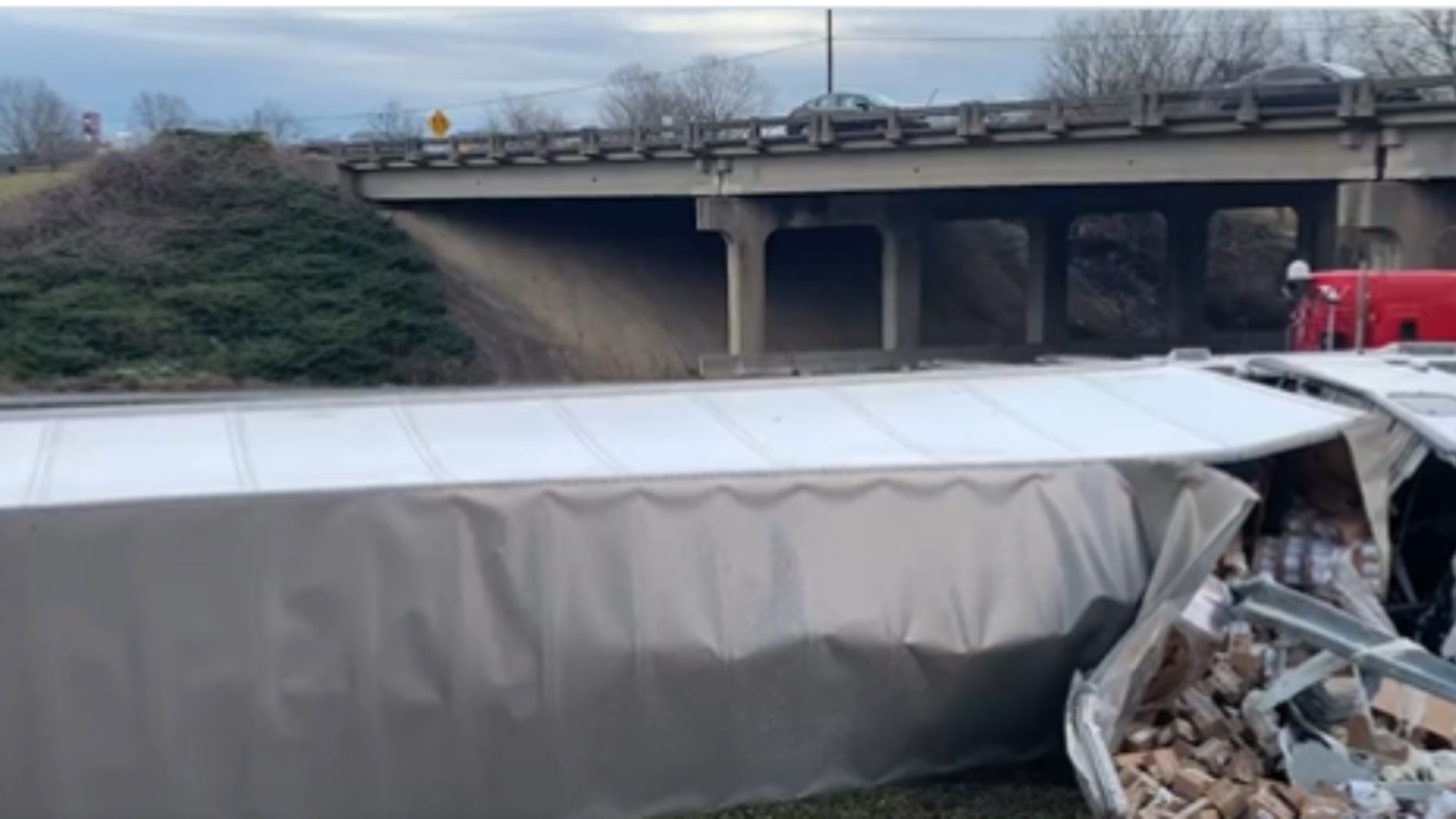 US 52 Opens After Tractor-trailer Overturned In Winston-Salem ...