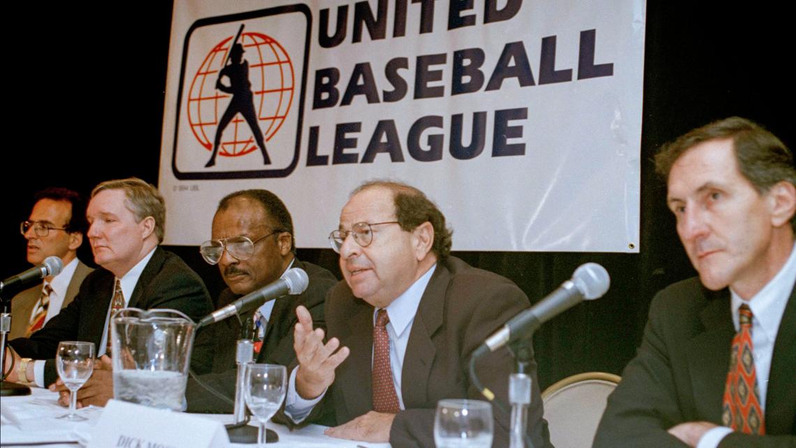 Dick Moss dies at 93; revolutionized professional athlete pay