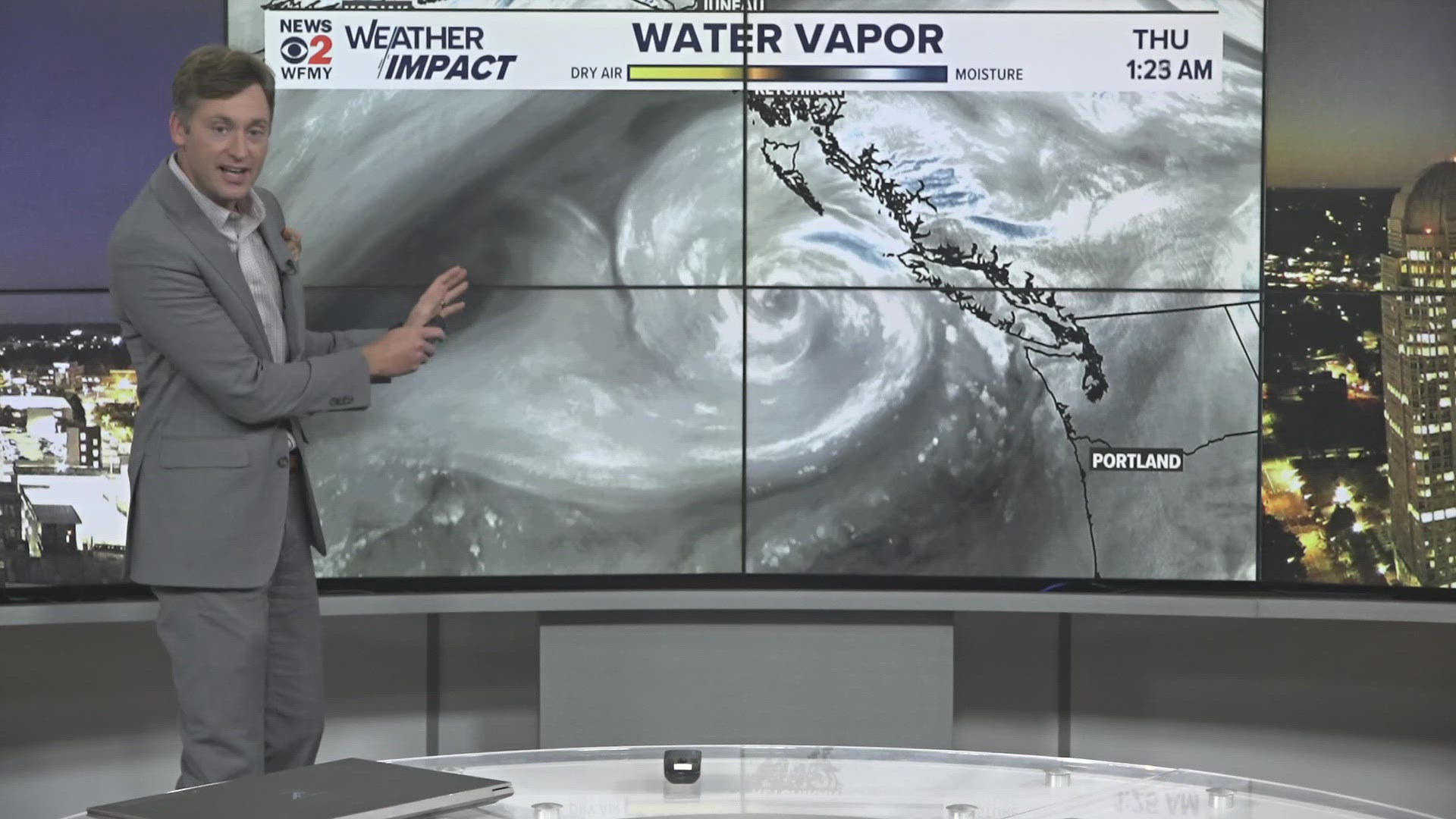 Meteorologist Christian Morgan breaks down the weather system tracking along the west coast.