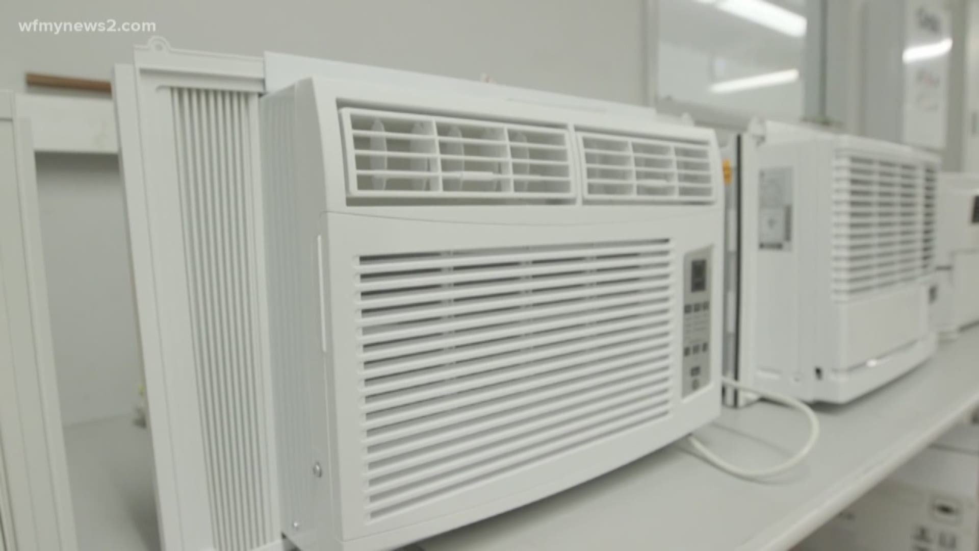 Consumer Reports tests window AC units in a special lab.