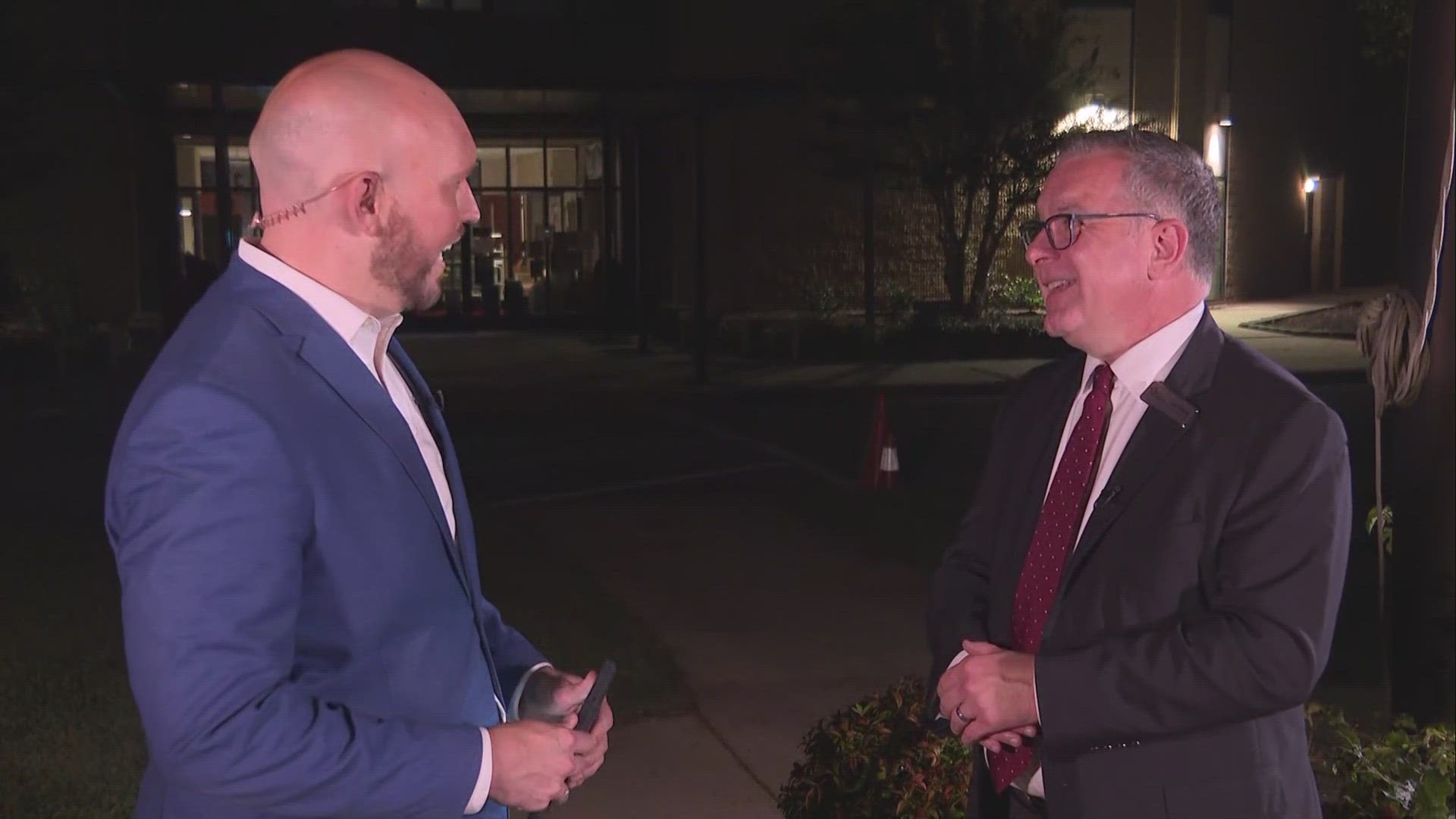 Ben Briscoe talked to Les Atkins from Alamance-Burlington School System about the mold issue and the timeline to have kids back in classrooms.