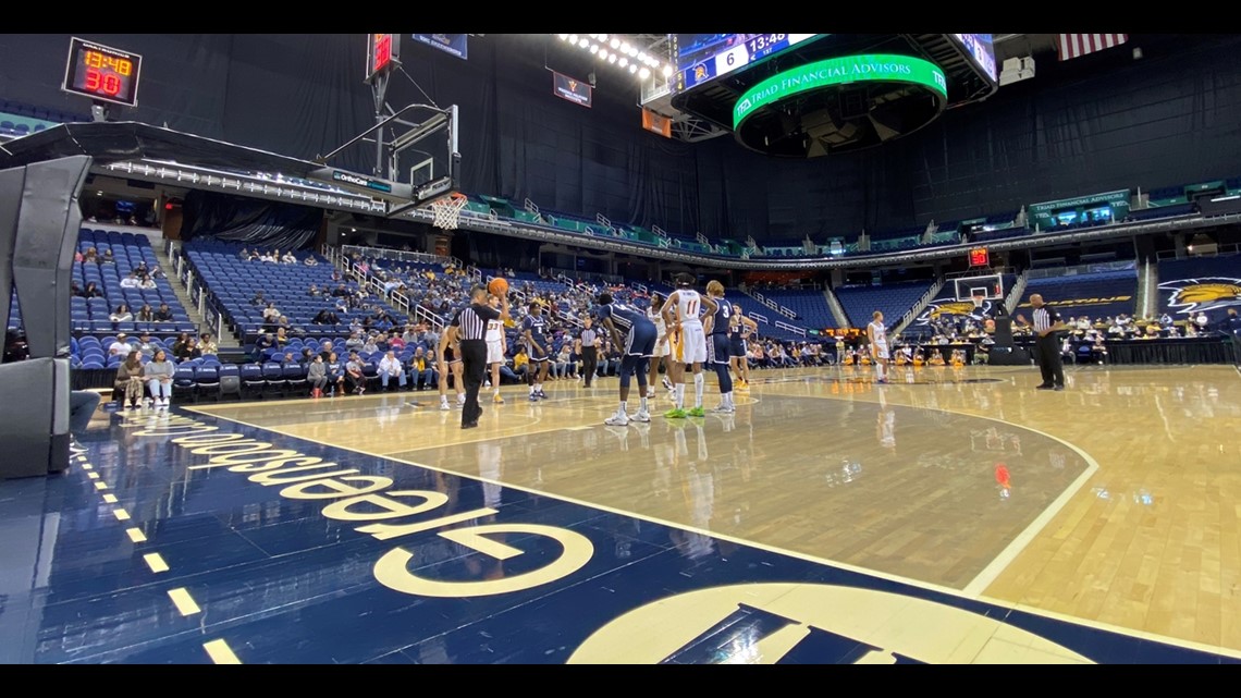 Dye scores 17, Samford knocks off UNC Greensboro 7068