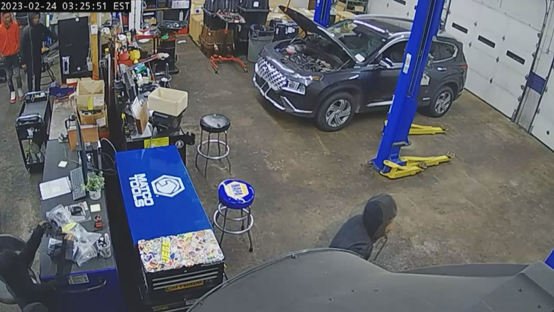 Teens break into High Point car dealership, police say | wfmynews2.com