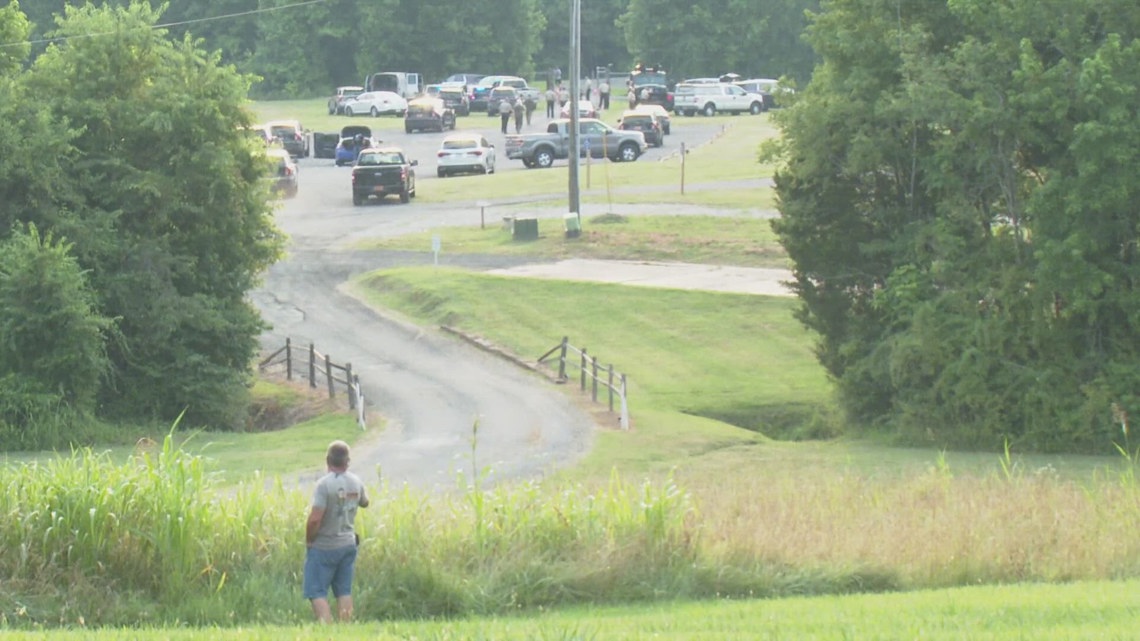 Suspect dead after standoff at Lexington winery