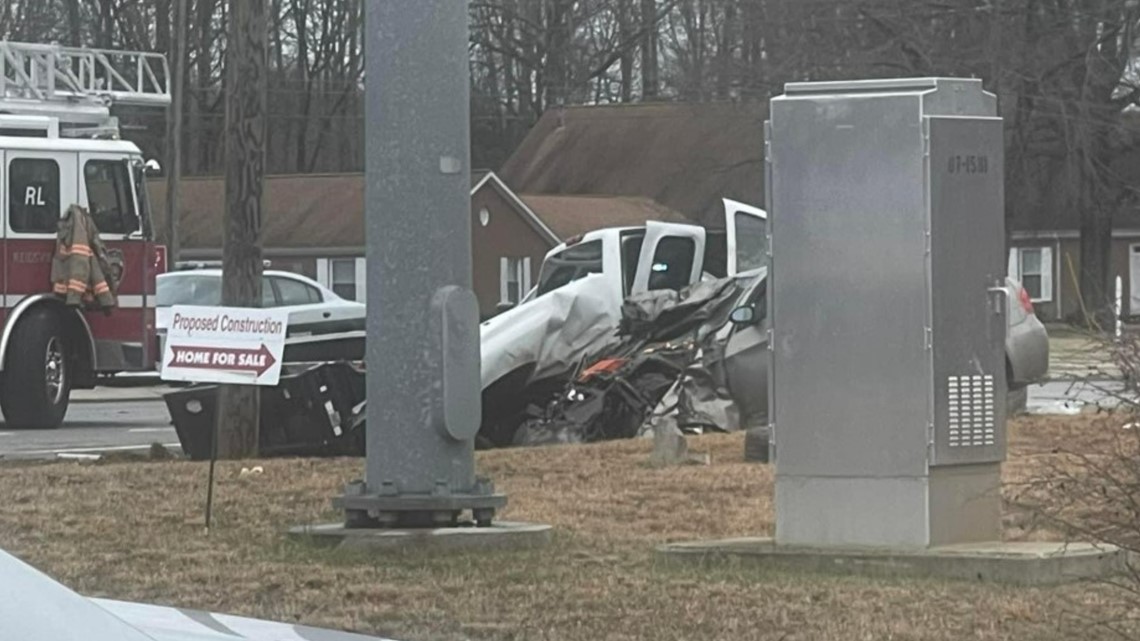 Four 2 Five Live: 5 Injured in Reidsville Crash