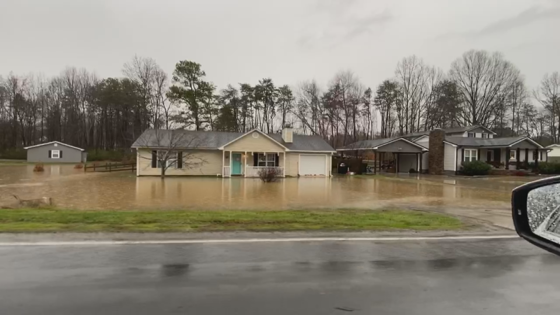 Water, water, everywhere! This home is in the North Davidson community of Davidson County.