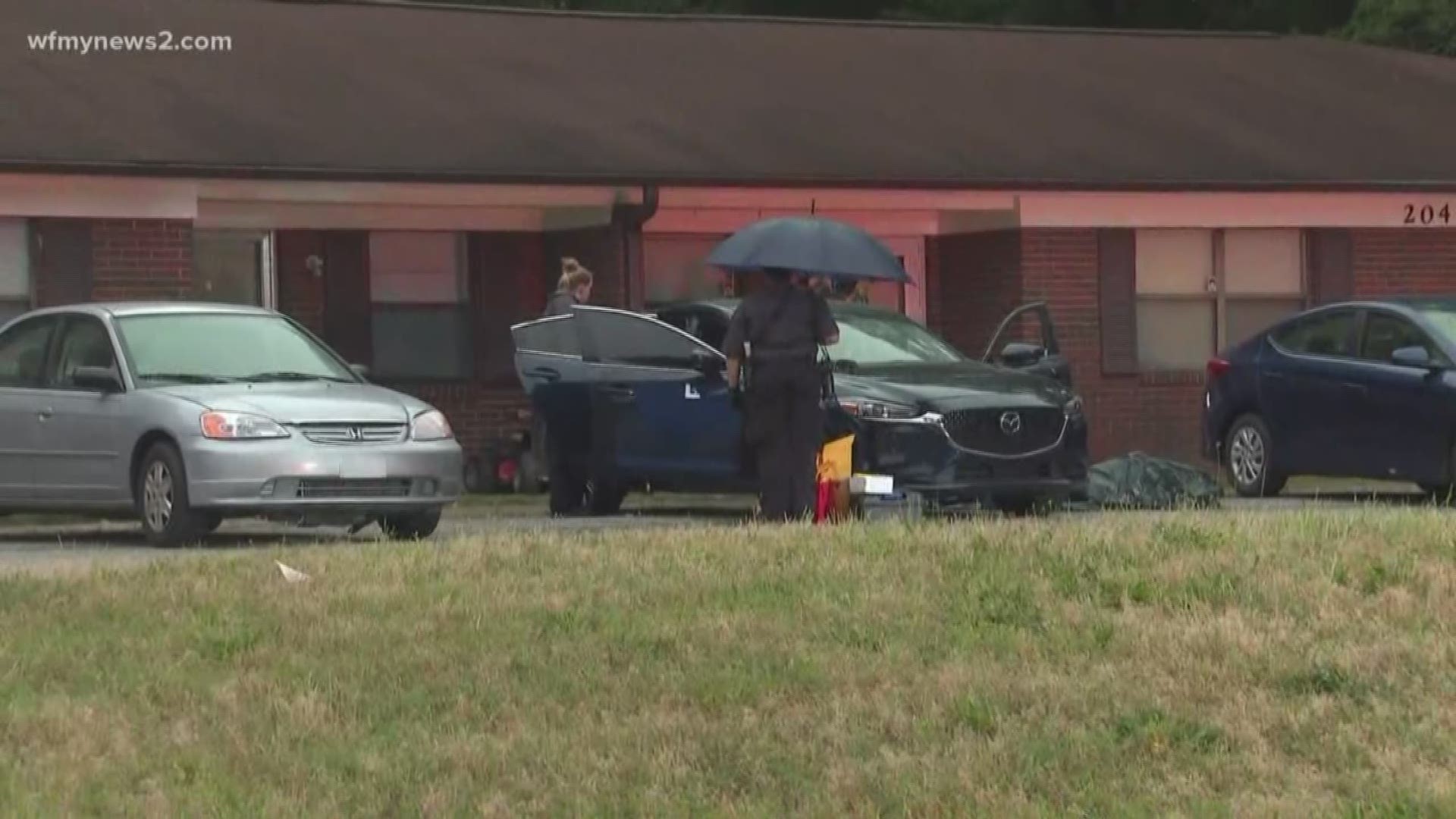 High Point Police say they found a man with a gunshot wound in a car in the parking lot of a small apartment complex.