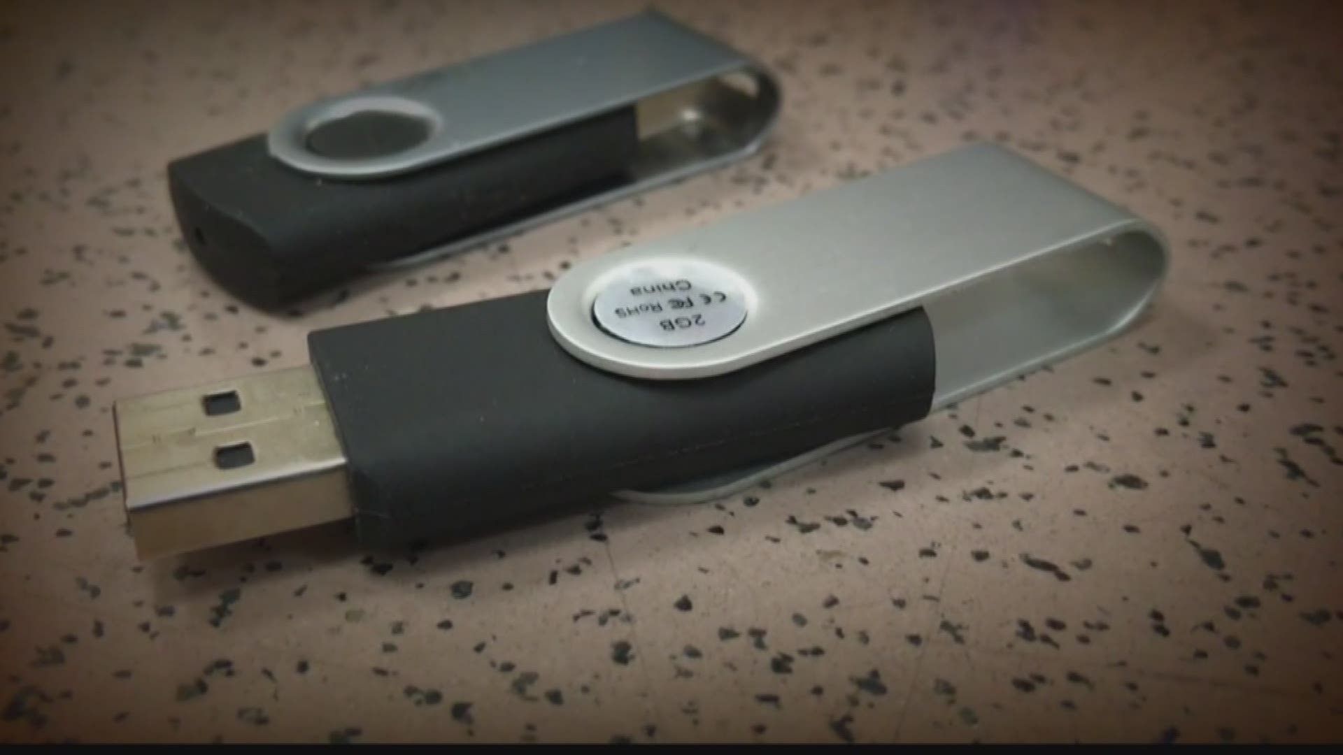 Schemers Use USBs To Get Your Information
