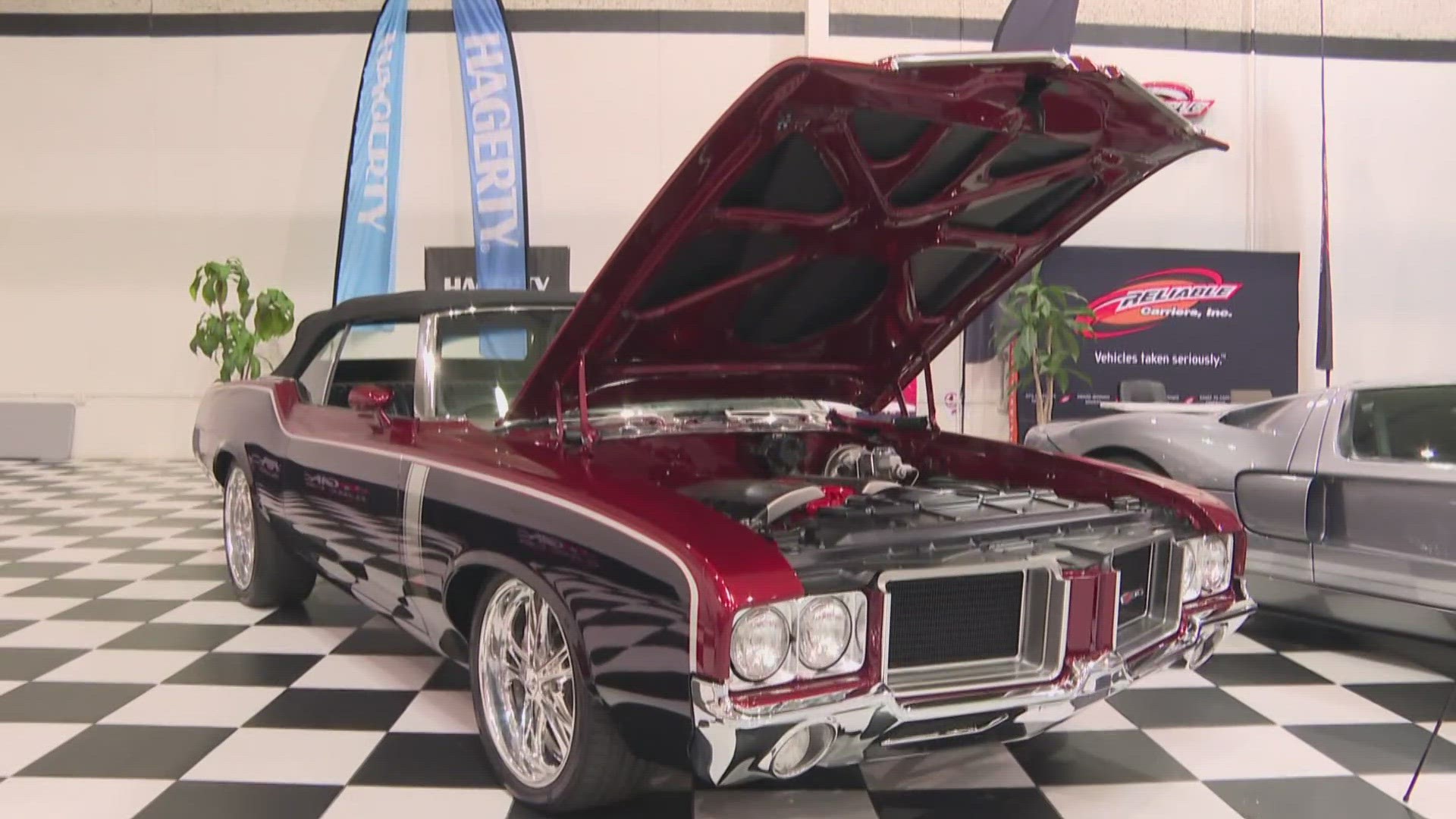 Country Music & TV star Tim McGraw's 1971 Cutlass is up for grabs this weekend and you can be there to see it or buy it.