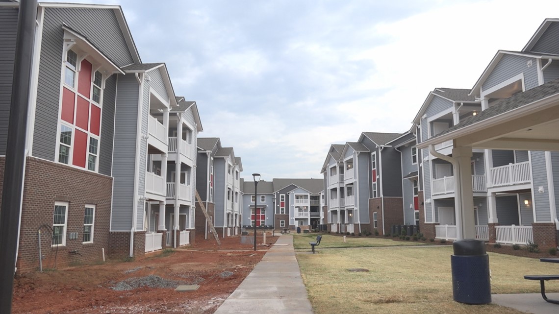 3 bedroom apartments in Greensboro, NC under 800