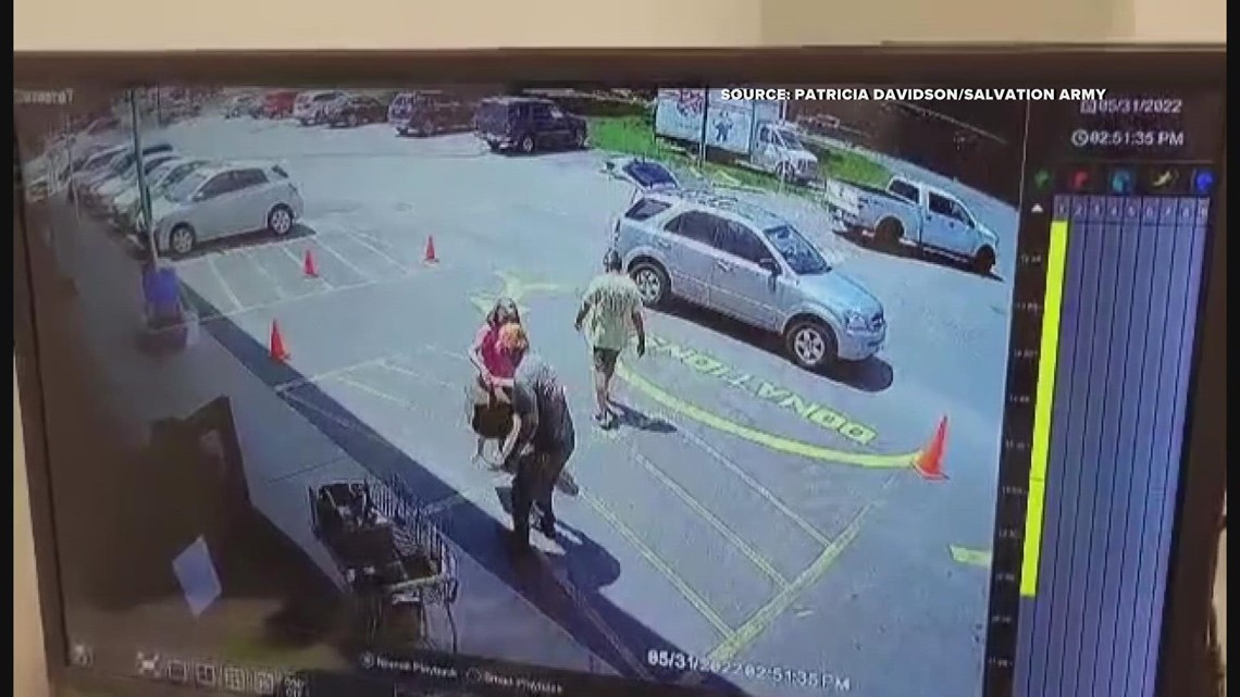 Man jumps into SUV window to stop thief driving away | wfmynews2.com