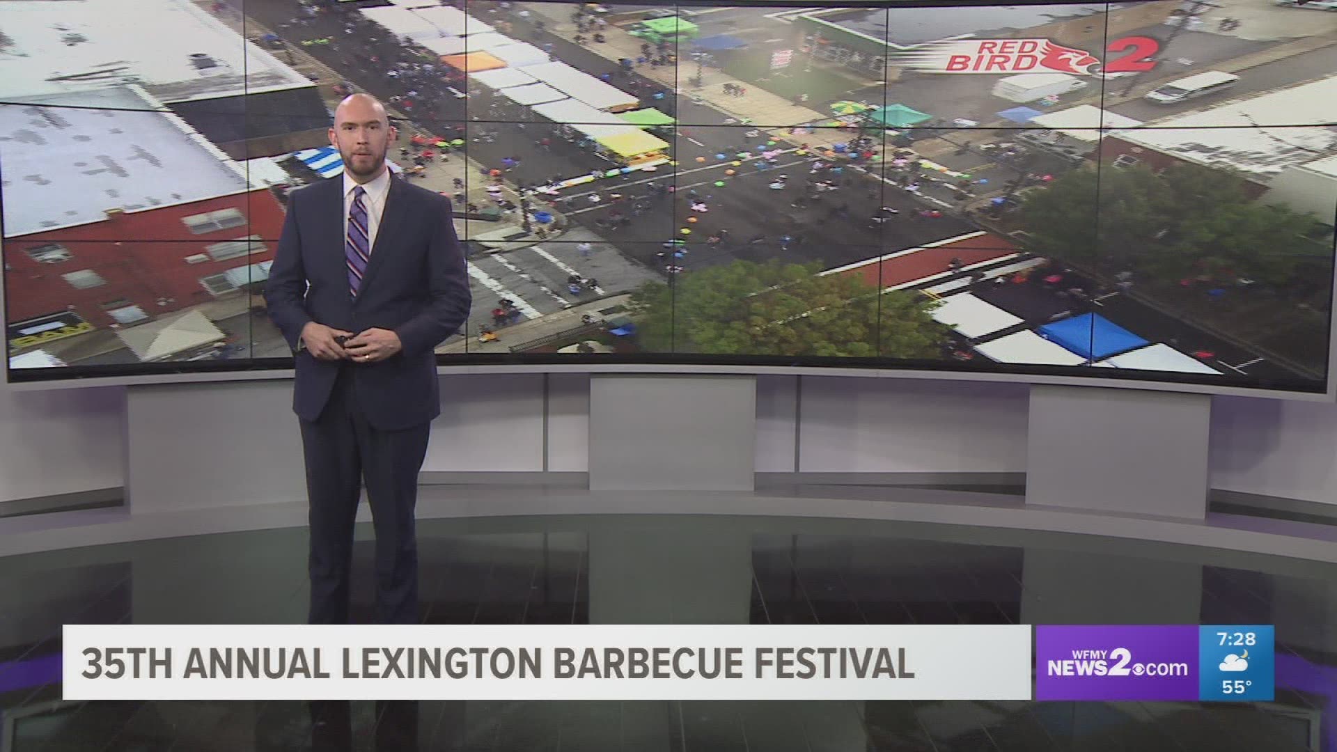 Thousands Pig-Out AT The Lexington Barbecue Festival