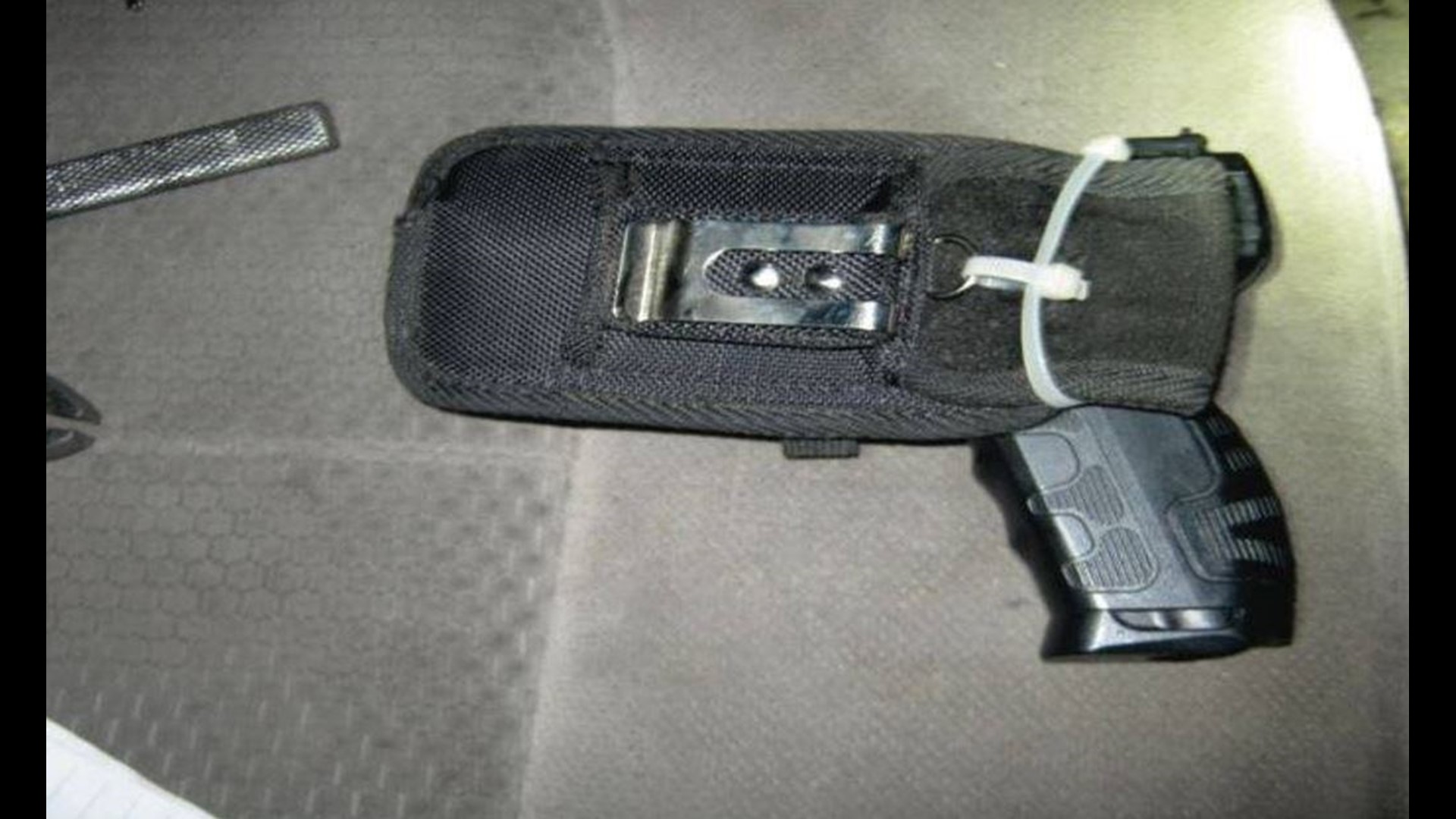 Man Pretending To Be Cop Pulls Over Undercover Detective | wfmynews2.com