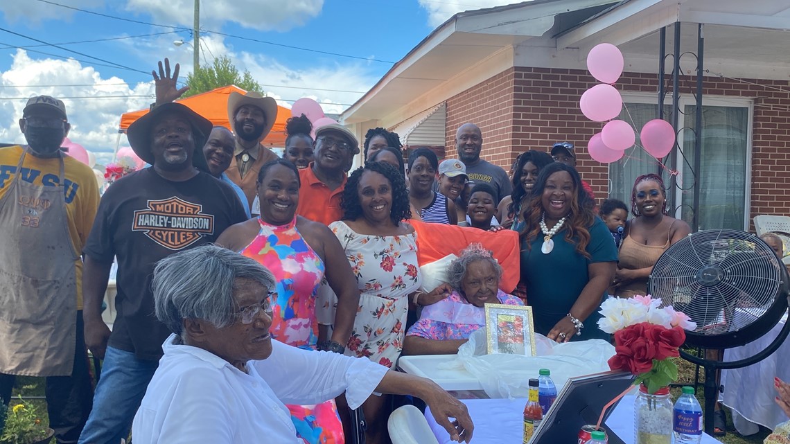 Fort Valley woman celebrates her 100th birthday - Vimarsana News