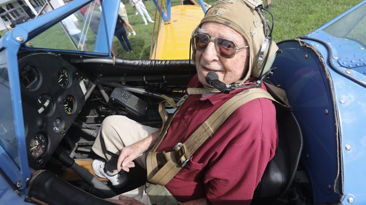 Happy birthday! Fishers Air Force veteran turns 100