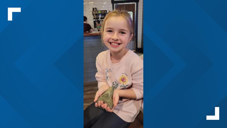 9-year-old girl finds shark tooth from ancient megalodon