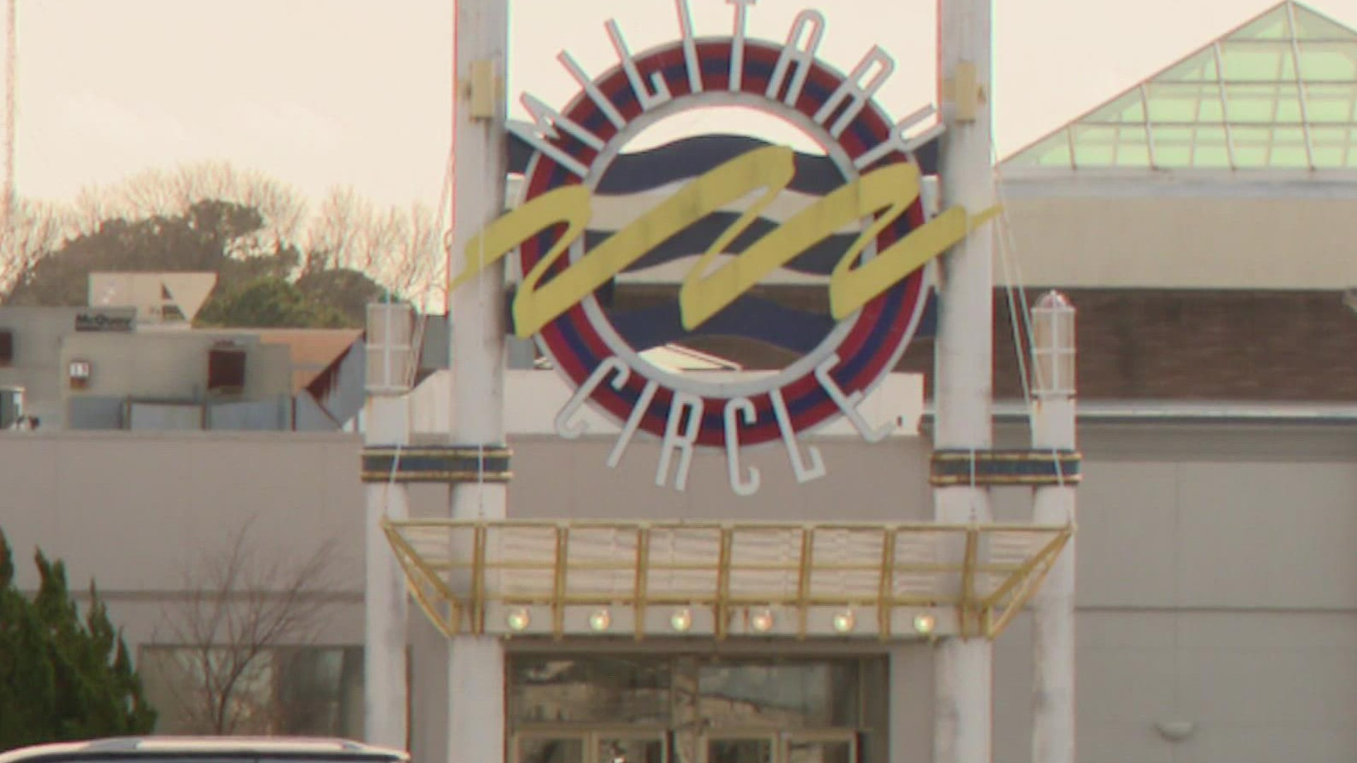 Norfolk city leaders are in a special meeting with developers who want to redevelop Norfolk's Military Circle Mall space.