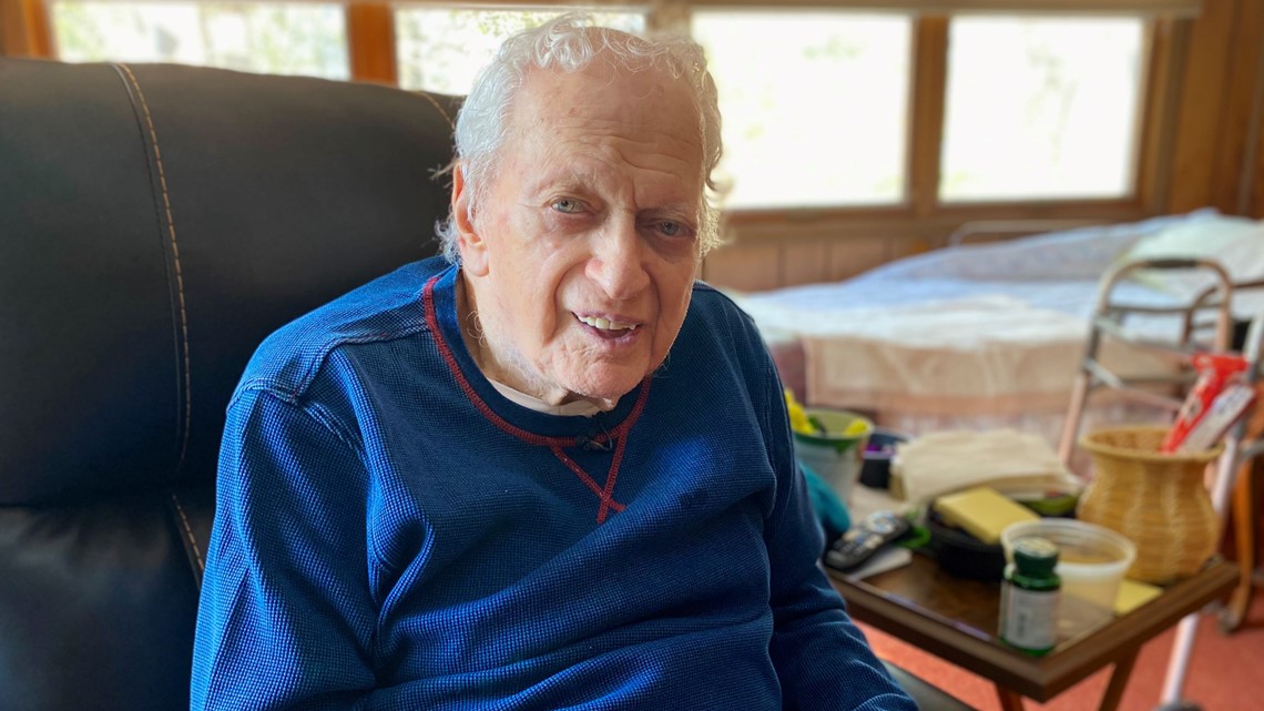 Norfolk's Stanley Sacks is the oldest practicing attorney in the country - Vimarsana News