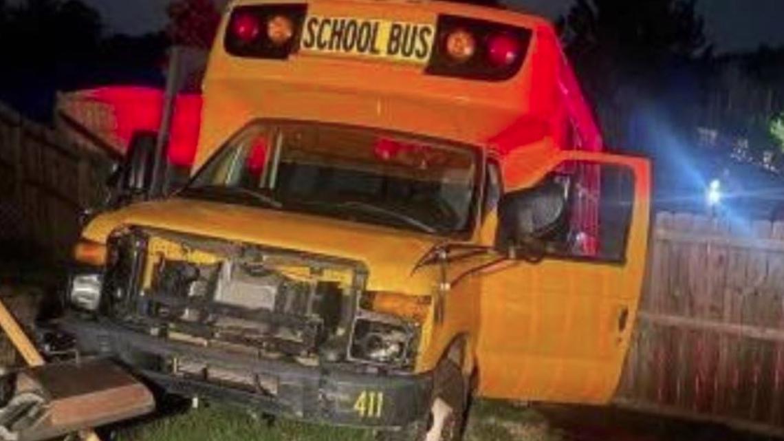 Metro Atlanta man accused of stealing school bus and crashing it - Vimarsana News